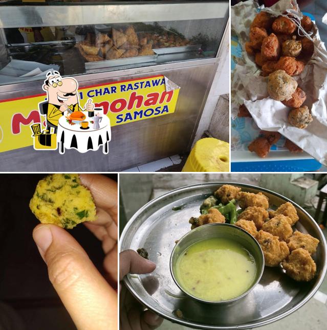 Food at Manmohan Samosa