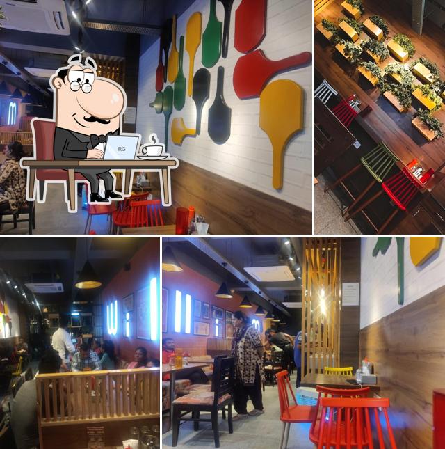 Check out how William John's Pizza looks inside