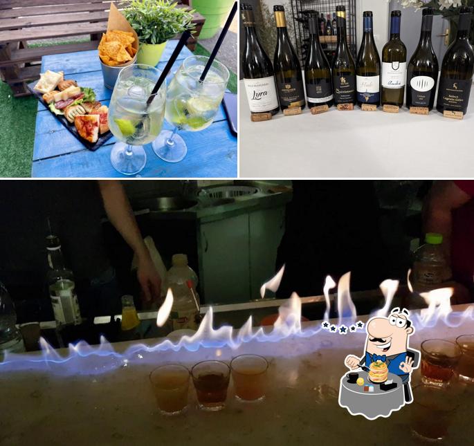Guarda la foto che raffigura la cibo e birra di Caffè Della Piana
