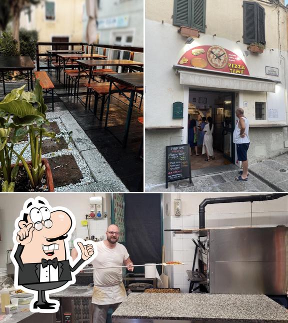 Gli interni di Pizza Time