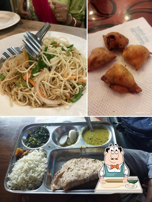 Samosa at The Delight Table