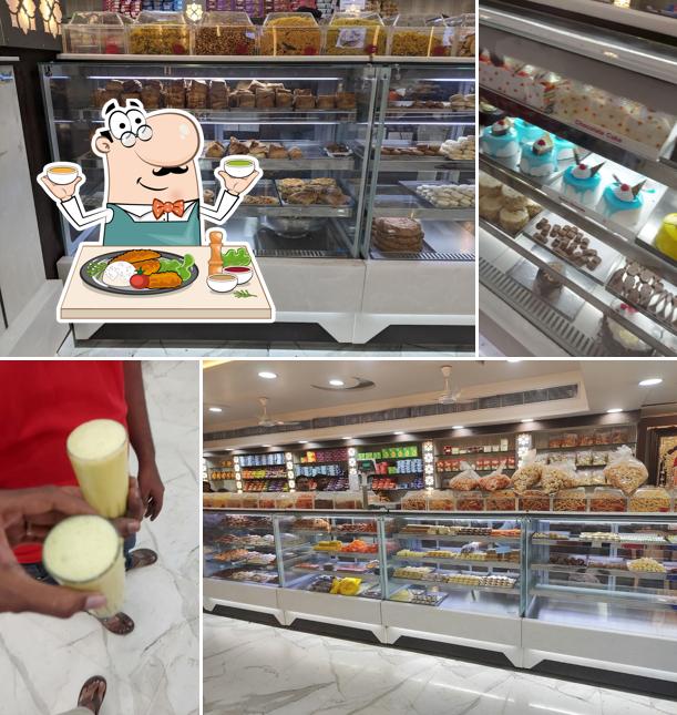 Meals at Vadalur New Krishna Bakery