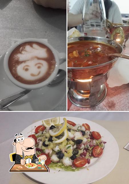 Cibo al Pizzeria Roma Di Sinhg Arjan - Ristorante indiano