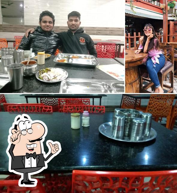 Check out how Shree Shankar Bhojnalaya & Misthan Bhandar looks inside