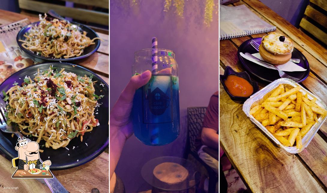Pad thai at Cafe Hide Out