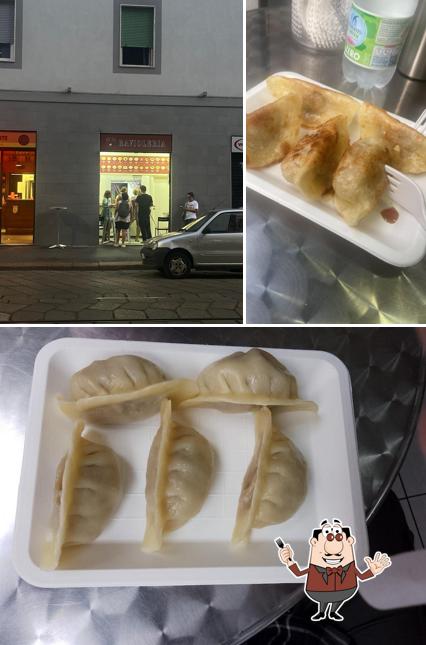 La foto di cibo e esterno da Ji Li Ravioleria