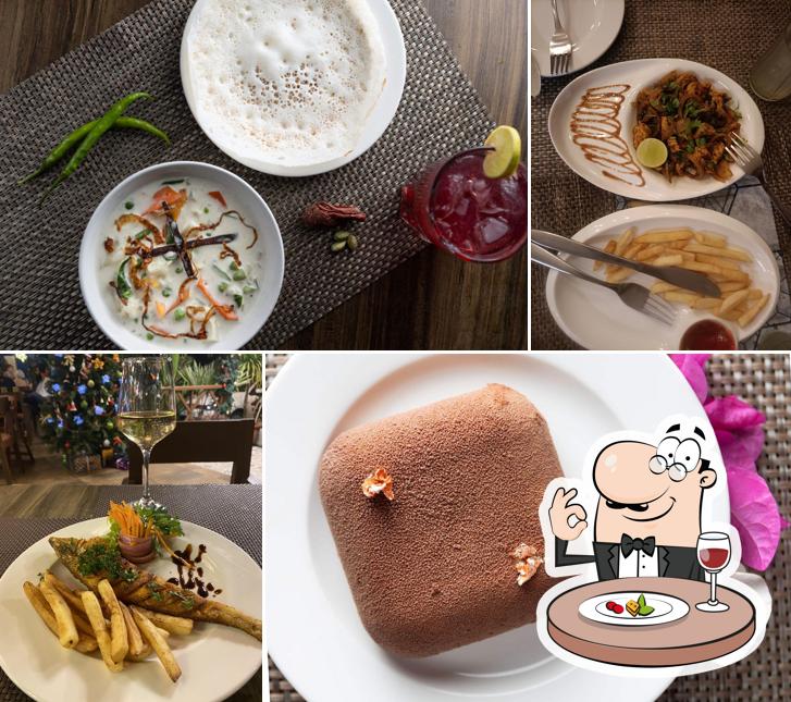 Food at Zoe's Galeria