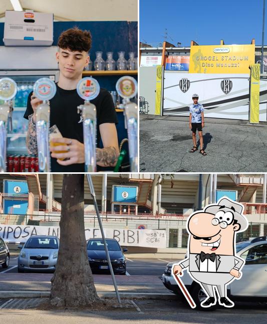 Guarda la immagine che mostra la esterno e bevanda di Bombonera Pub