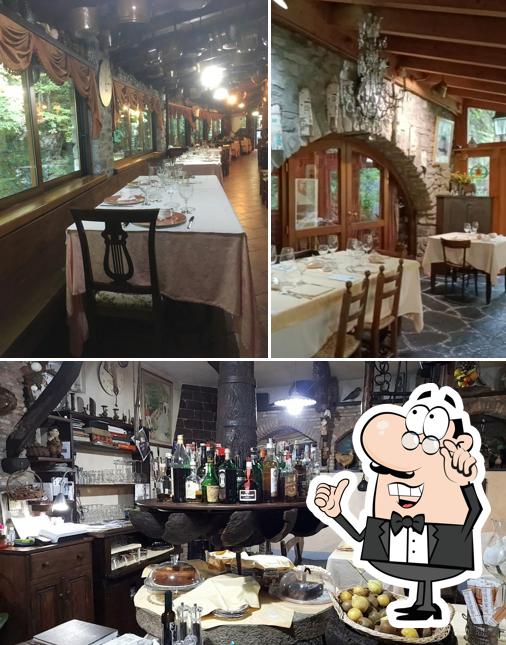 Siediti a un tavolo di Ristorante Al Vecchio Mulino