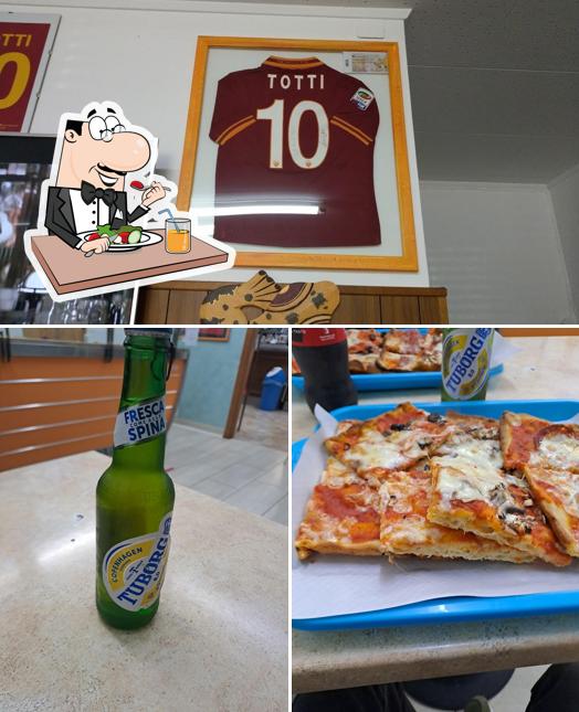 La foto della cibo e interni di Bar Pizzeria le Bighe