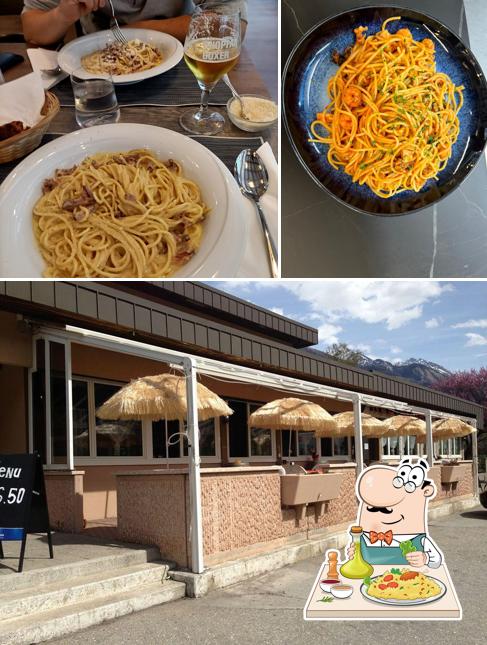 Tra le diverse cose da Restaurant Vallesia Turtmann si possono trovare la cibo e esterno