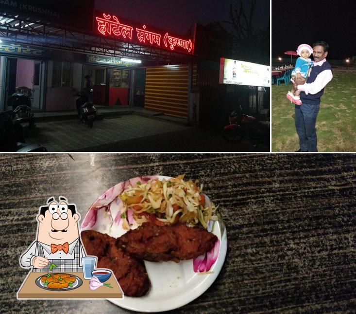 Chicken wings at Hotel Sangam