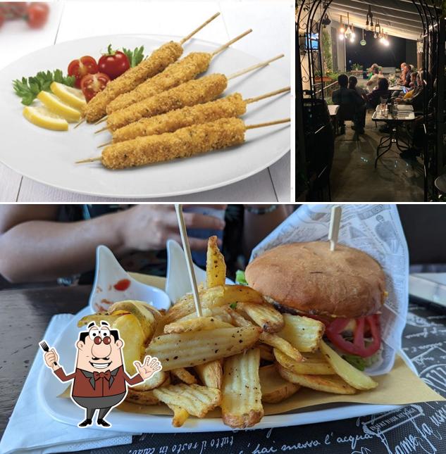 La immagine della cibo e interni di Bar Fiorino
