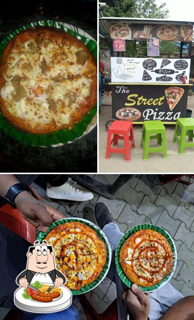 Food at THE STREET PIZZA