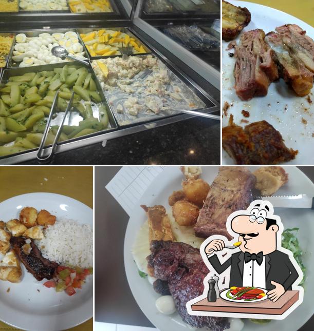 Comida em Costelão de Ouro