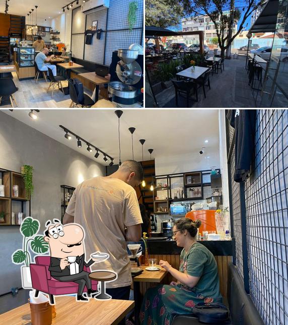 Veja imagens do interior do Expressa Cafeteria e Chocolateria