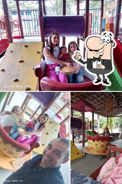 O interior do Gustavo Churrascaria Grill
