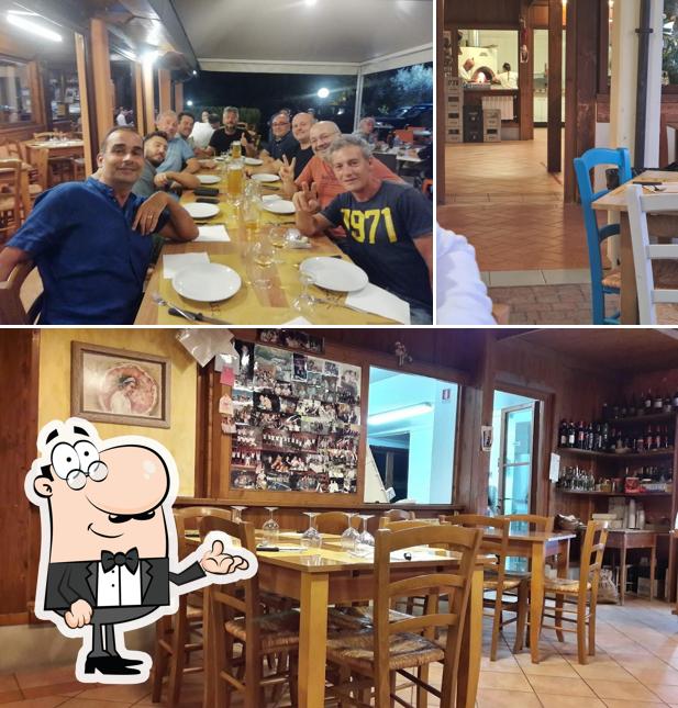 Siediti a un tavolo di Osteria Il Tasso