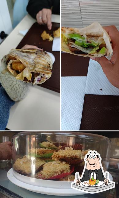 Cibo al MASHWYAAT ALQOUDS مطعم القدس