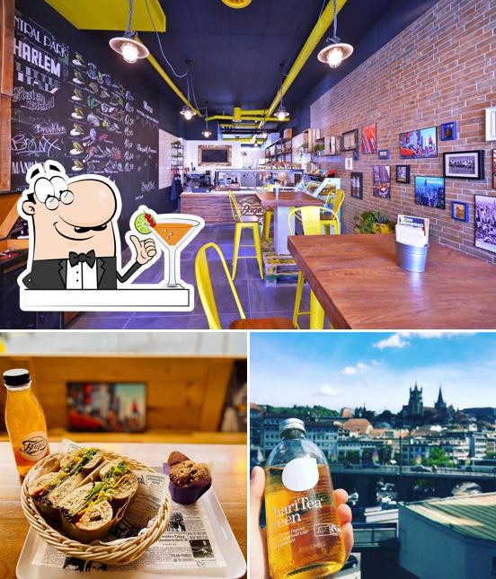 La bevanda e interni del ristorante