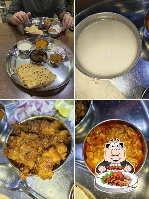 Meals at Hotel Kolhapuri Tambada Pandhara