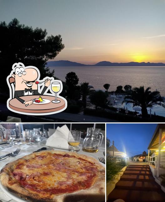La foto di cibo e esterno da Pizzeria La Capannuccia