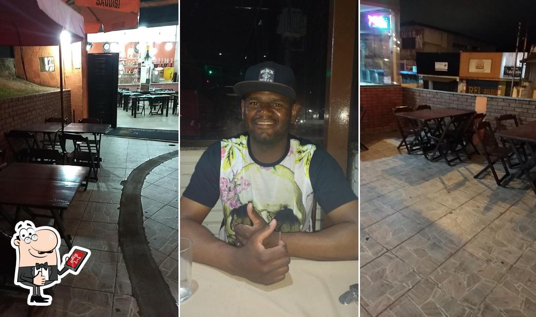 See this picture of Chicken Pizza