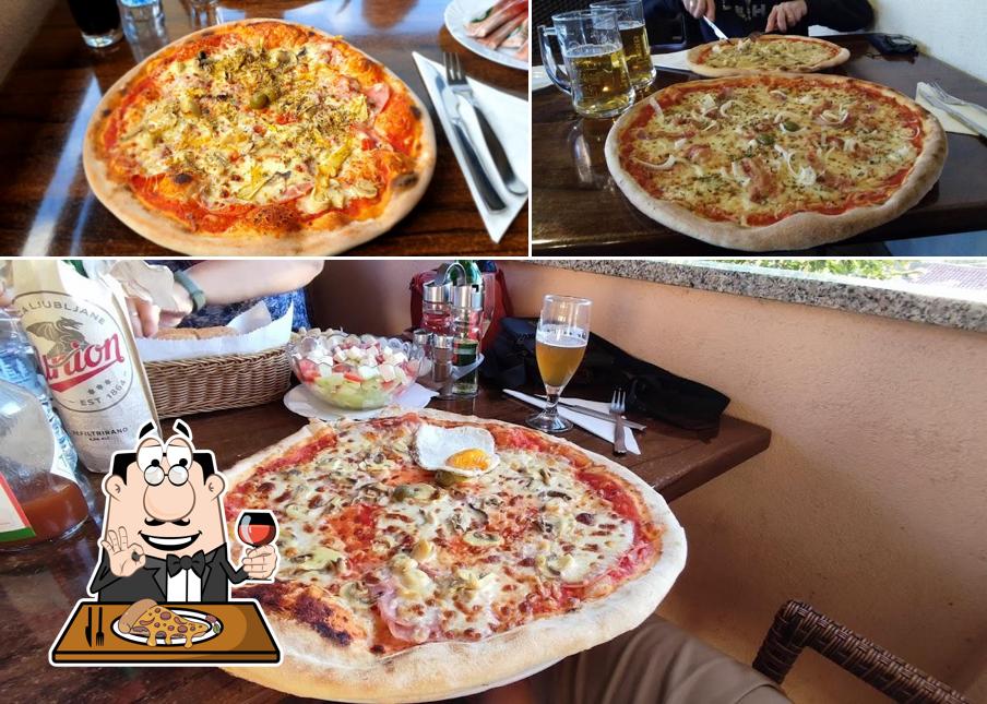 A Okrepčevalnica Skala, puoi assaggiare una bella pizza