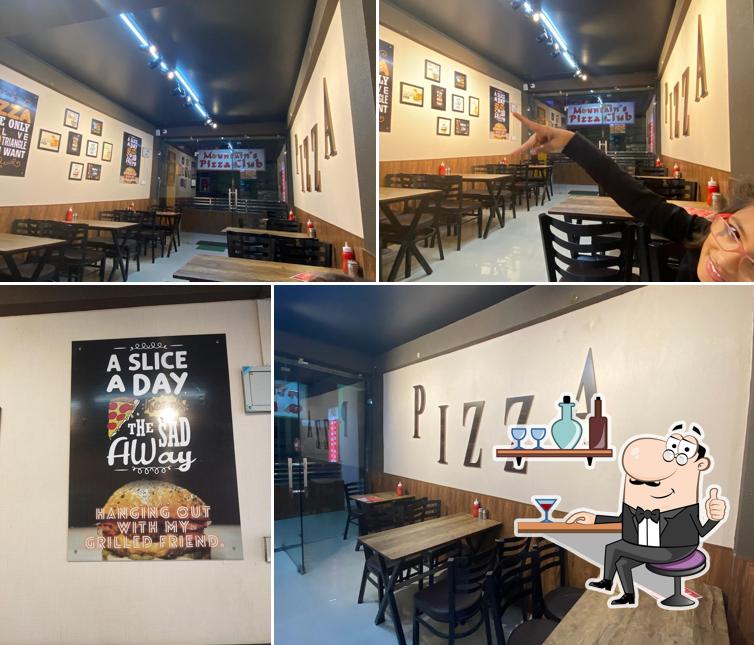 The interior of Mountain'S PIZZA Club, Sanjauli