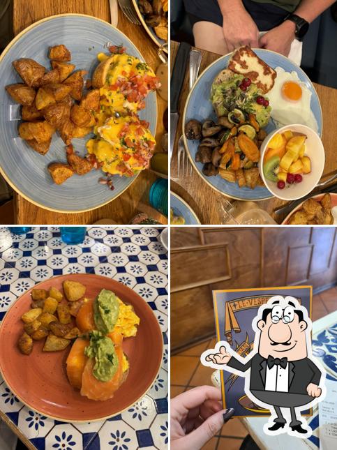 Gli interni di Le Vespe Cafè