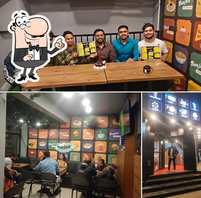 The interior of Banjo's The Food Chain - Bhabhanagar