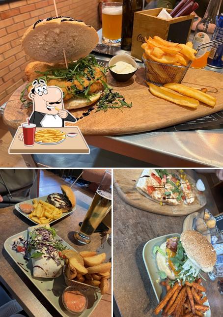 Frites à Food Factory Landeck - Burger Pizza Burritos Vegan Grins