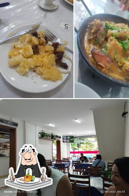 Entre diversos coisas, comida e interior podem ser encontrados no Churrasqueto