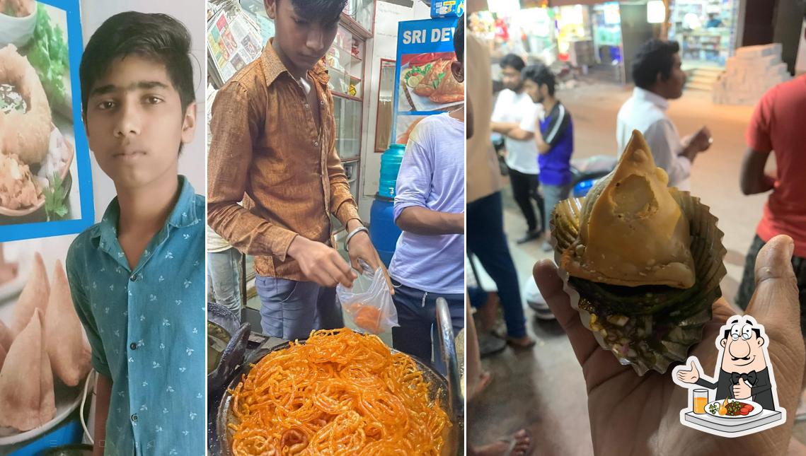 Food at Sri Dev Samosa Stall