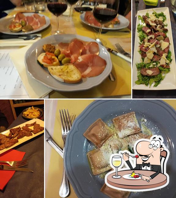 Cibo al Trattoria Come Una Volta