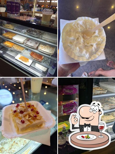Food at CALICUT DESSERTS