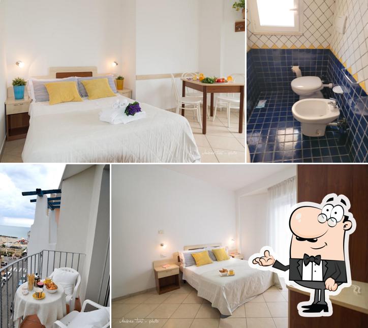 Siediti a un tavolo di Residence Mediterraneo