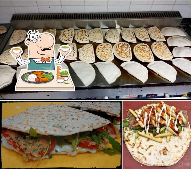 Platti al Monaldi piadina e cassoni acquaviva