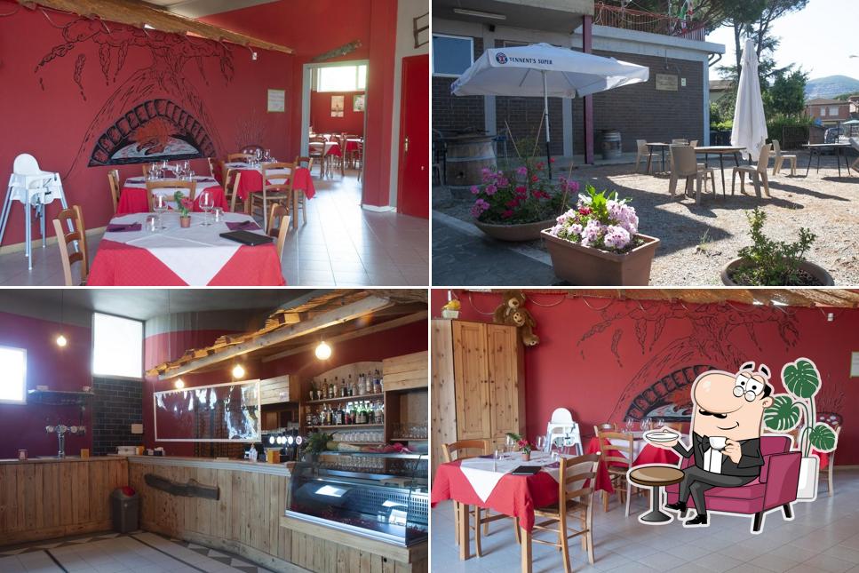 Siediti a un tavolo di 27 Rosso Griglieria Pizzeria Gavorrano