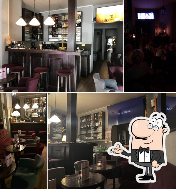 Siediti a un tavolo di Caffe Van Gogh
