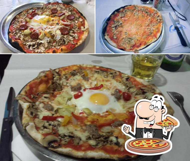 A Pizzeria Da Baffetto, puoi goderti una bella pizza