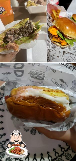 Comida em Monster Hamburgueria - BH