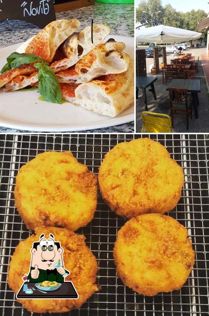 La cibo e interni del ristorante