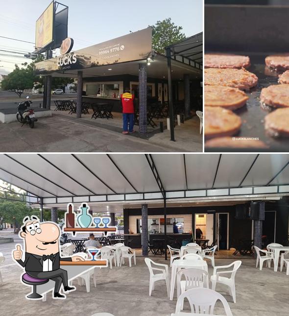 O interior do Luck's Lanches