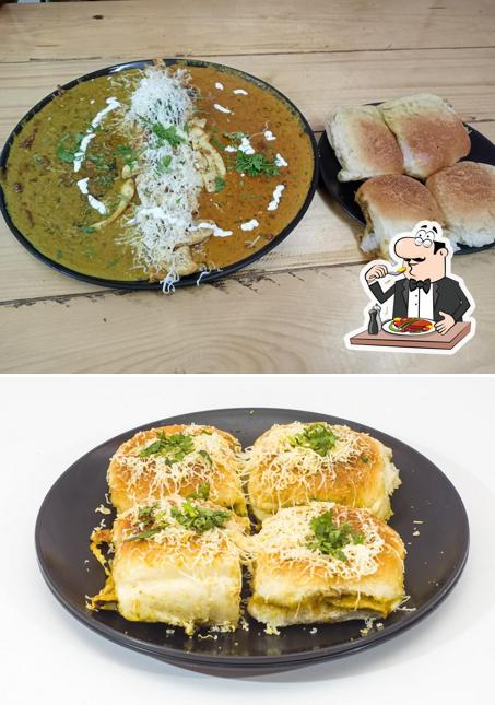 Food at Pailwan Andewala