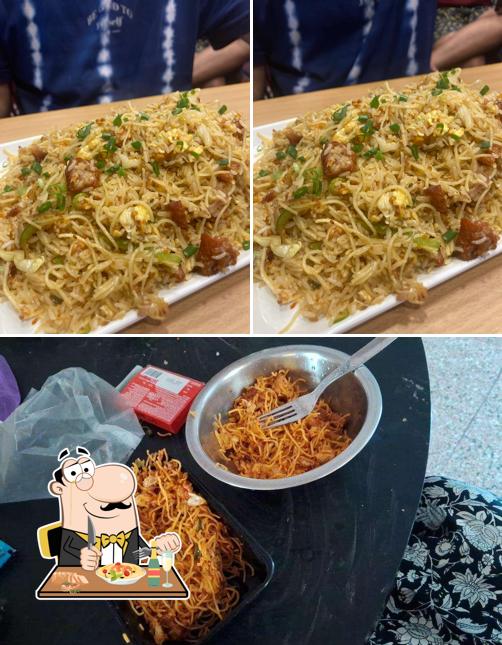 Pad thai at Rice Noodles