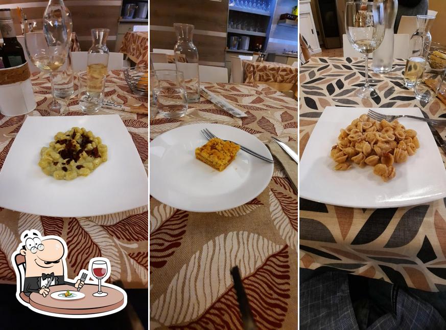 Platti al Trattoria Pizzeria Antica Bologna