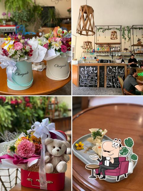 O interior do A Boutique de Flores Café e Bistrô