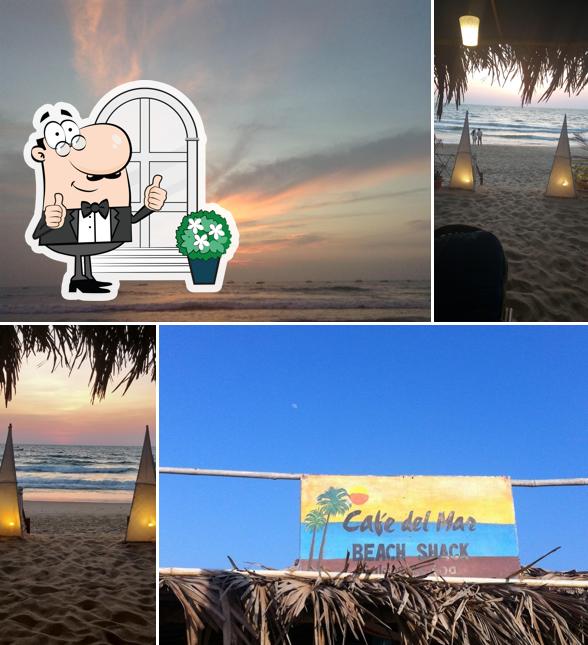 You can get some fresh air at the outside area of Cafe Del Mar BEACH SHACK