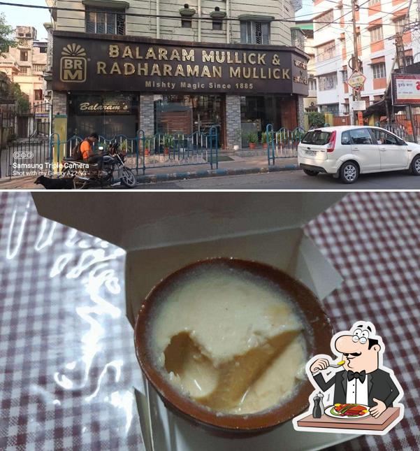 Food at Balaram Mullick & Radharaman Mullick Sweets
